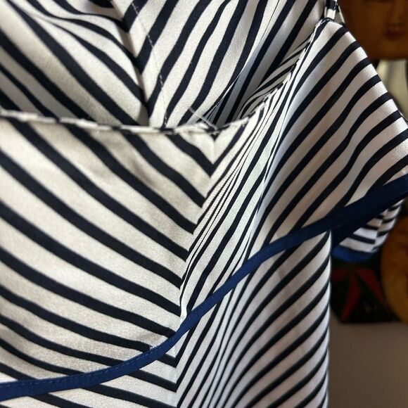 Ann Taylor Black and White Striped Blouse w Blue Accents M - Picture 14 of 16